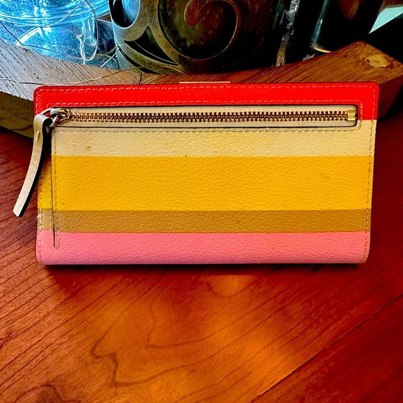 Kate Spade Wallet - Picture 2 of 3